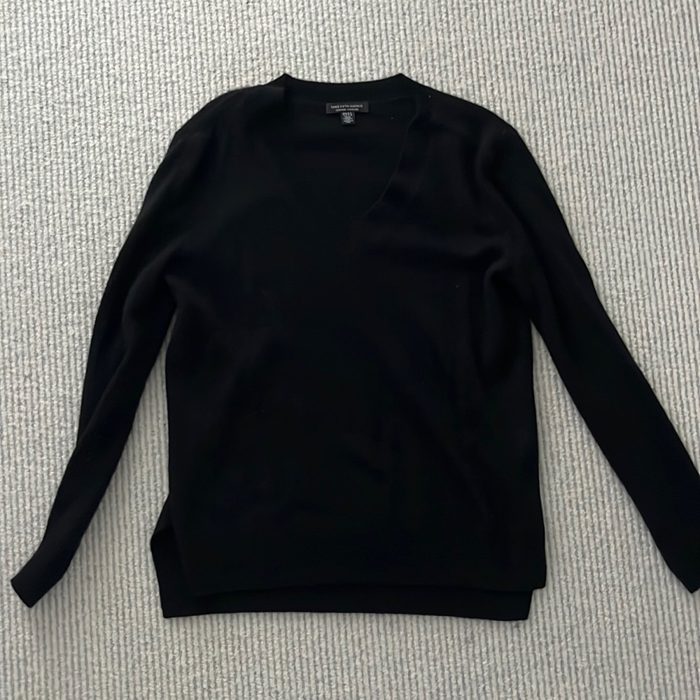 Saks cashmere sweater small